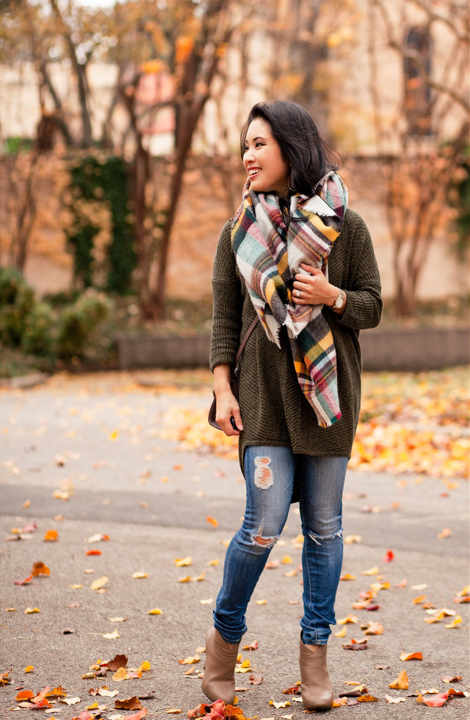 cute & little blog | petite fashion | blanket scarf, oversized sweater, ankle booties | fall outfit