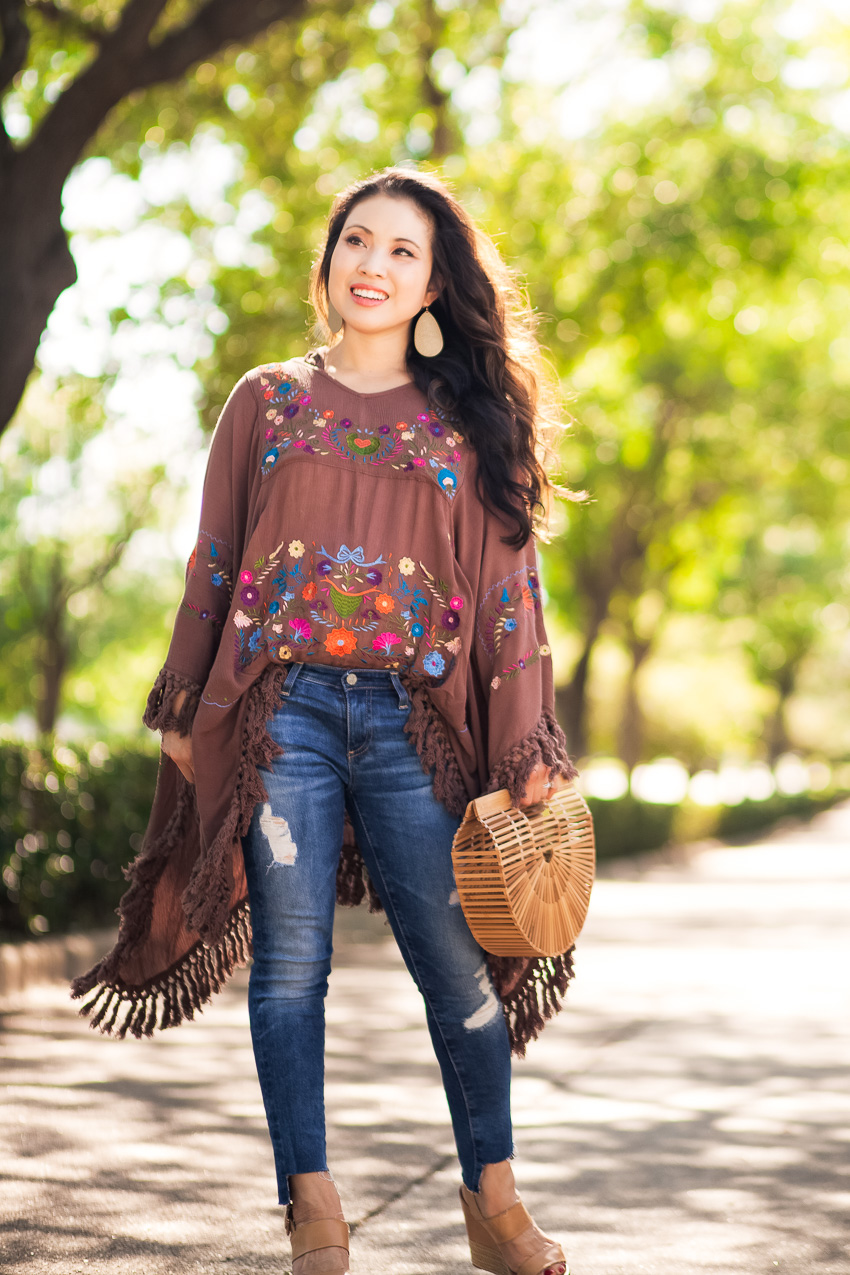cute & little | petite fashion blog | evys tree kay poncho, cult gaia ark bag | simple trick for how to wear ponchos