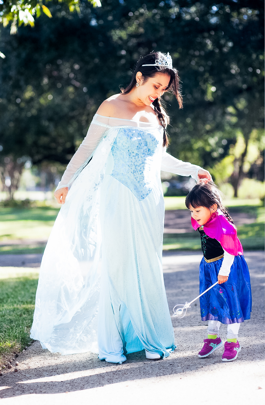 cute & little | dallas fashion blogger | frozen princess anna elsa costumes - Happy Frozen Halloween! by Dallas petite fashion blogger cute & little