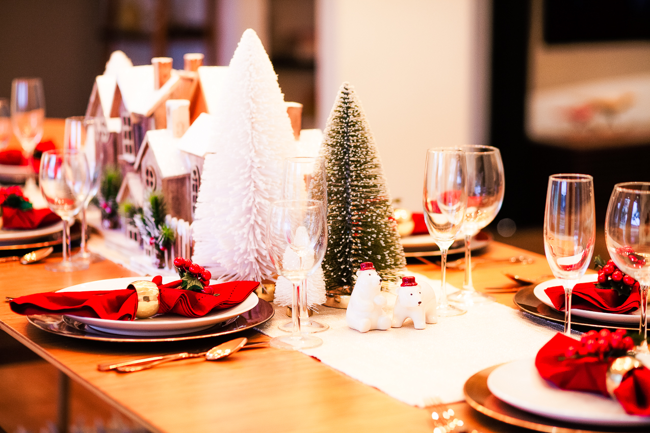 cute & little | how to create the perfect holiday tablescape | sams club #makeyourmark