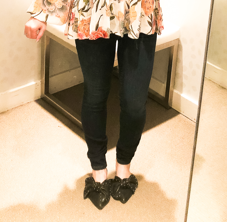 cute & little | dallas petite fashion blog | loft modern skinny jeans dressing room review - LOFT SALE - 40% OFF: Dressing Room Review by popular Dallas petite fashion blogger cute & little