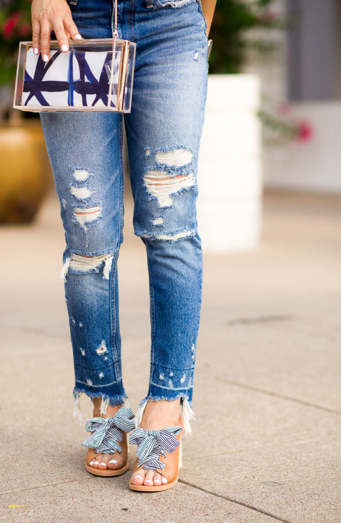 Mom Jean Trend is Back | Fashion | Cute & Little - the blog