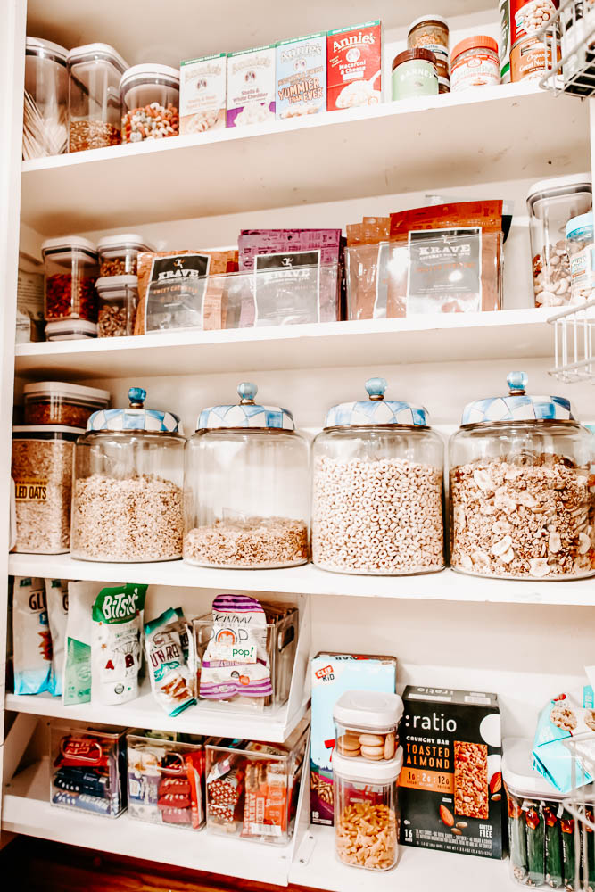 cute & little | dallas lifestyle blog | small pantry organization ideas tips | 5 Easy Tips for Small Pantry Organization by popular Dallas lifestyle blog, Cute and Little: image of a organized small pantry.