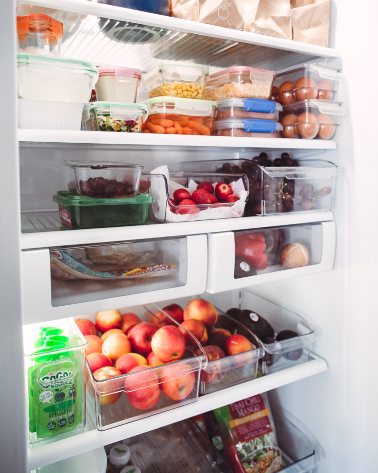 cute & little | dallas mom lifestyle blog | fridge organization tips and must-haves from walmart |Walmart Fridge Organization by popular Dallas lifestyle blog, Cute and Little: image of an organized fridge. 